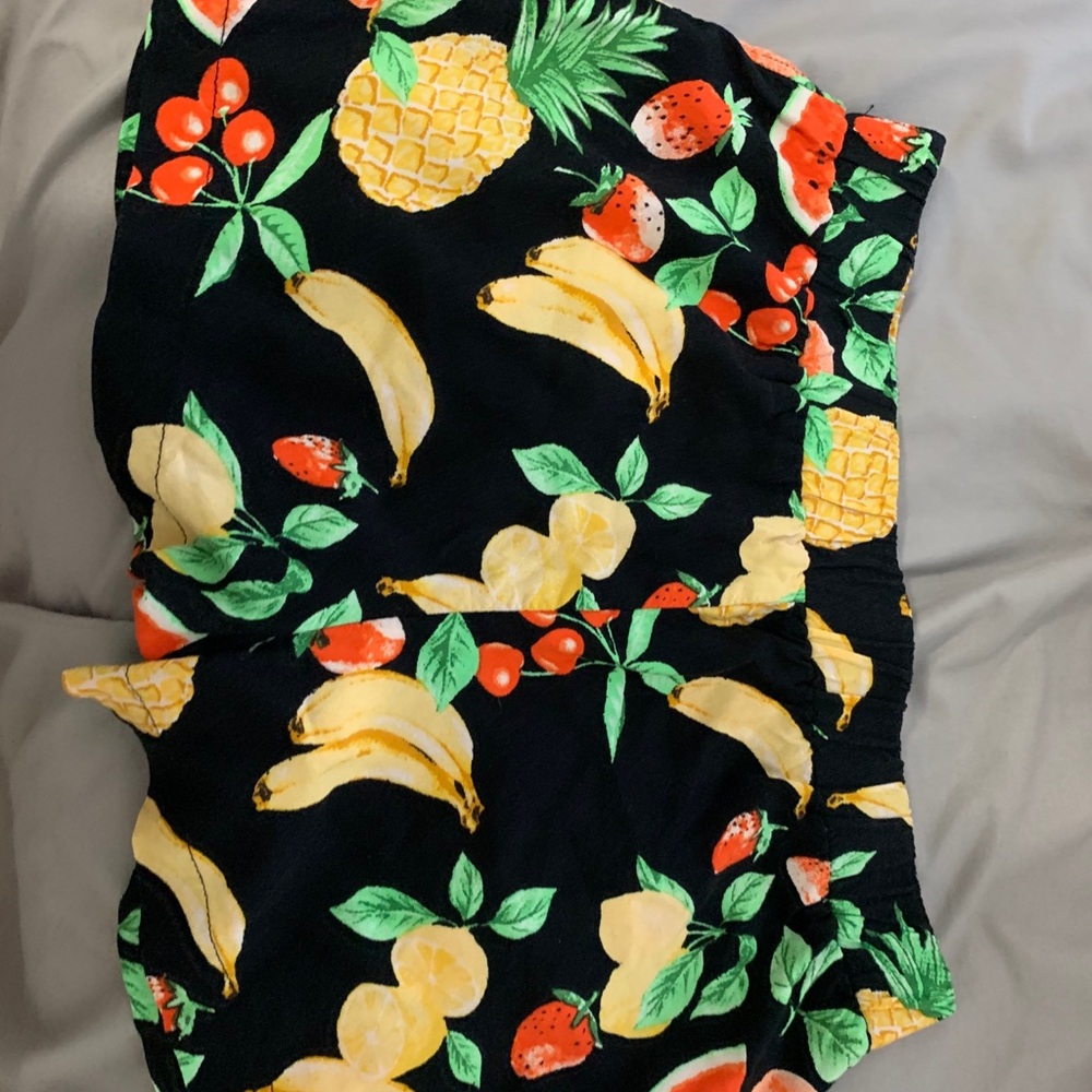 banana shorts